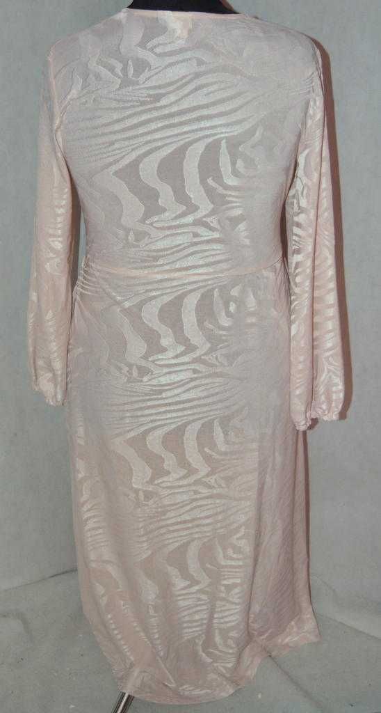 Elastyczna sukienka kopertowa River Island 44