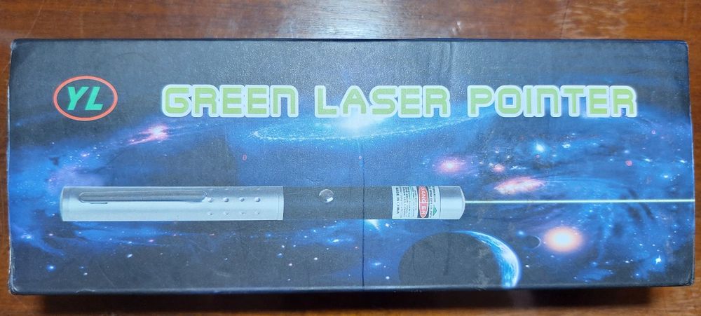 Зелёная лазерная указка 1000 mW (5 насадок) Green Laser Pointer