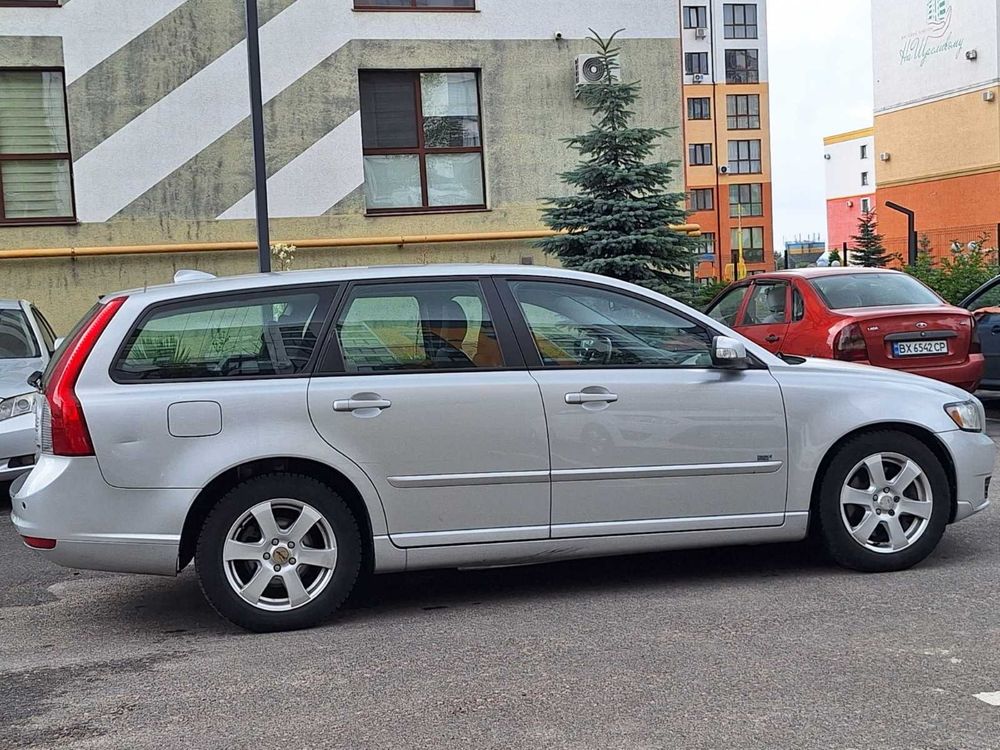 Volvo v50 2.0d avt