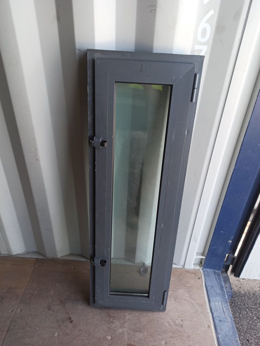 Vendo janela de alumínio
