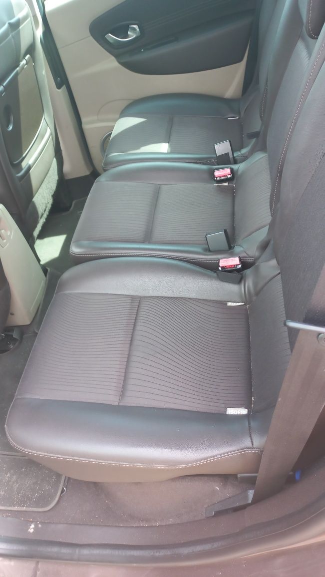 Renault Scenic III uszkodzony