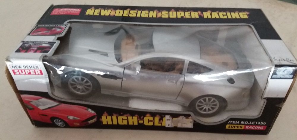 Carro a pilhas " Não Cai "