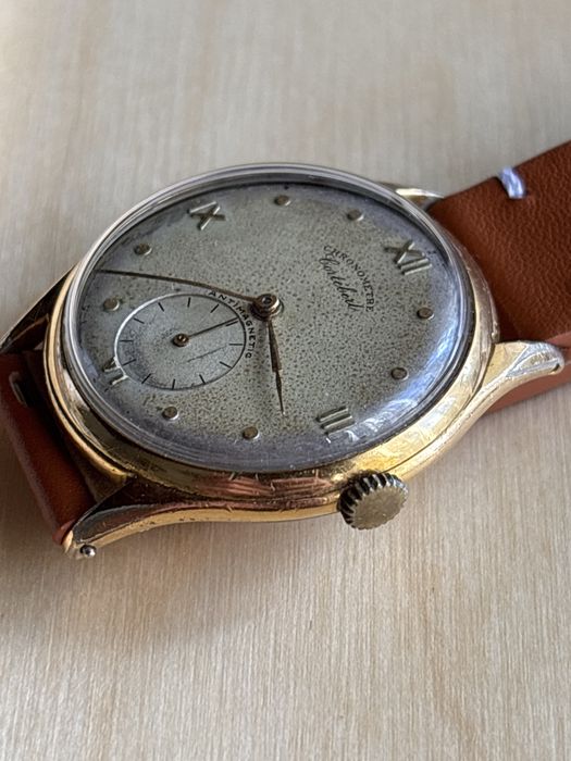 Cortebert antigo a corda