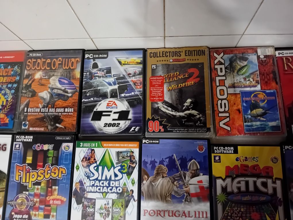 Conjunto de 15 Jogos Pc Diversos