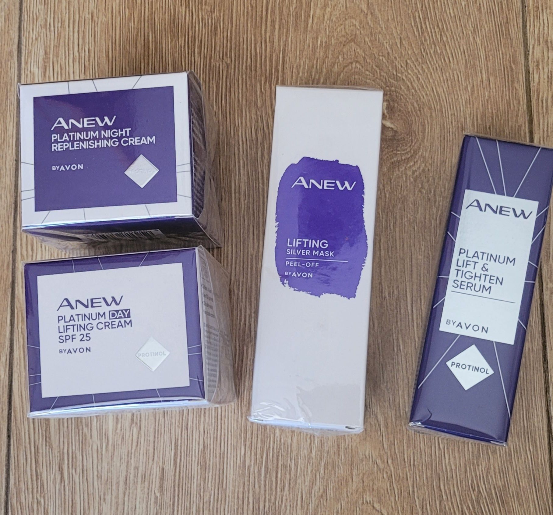 Zestaw Avon Platinum krem dzień noc serum maska