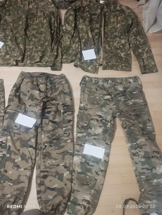 Продам куртки зимові