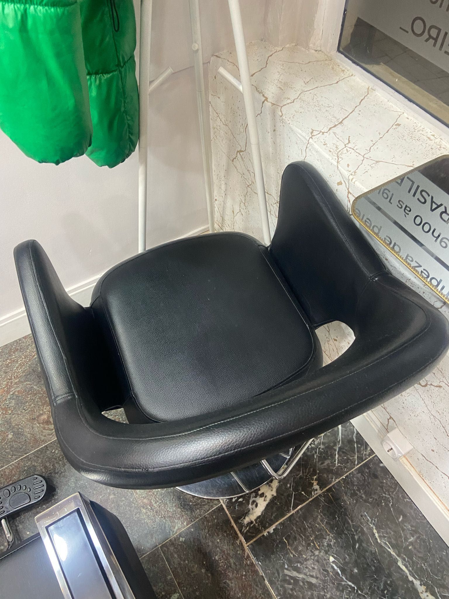 2 Cadeira de cabeleireiro