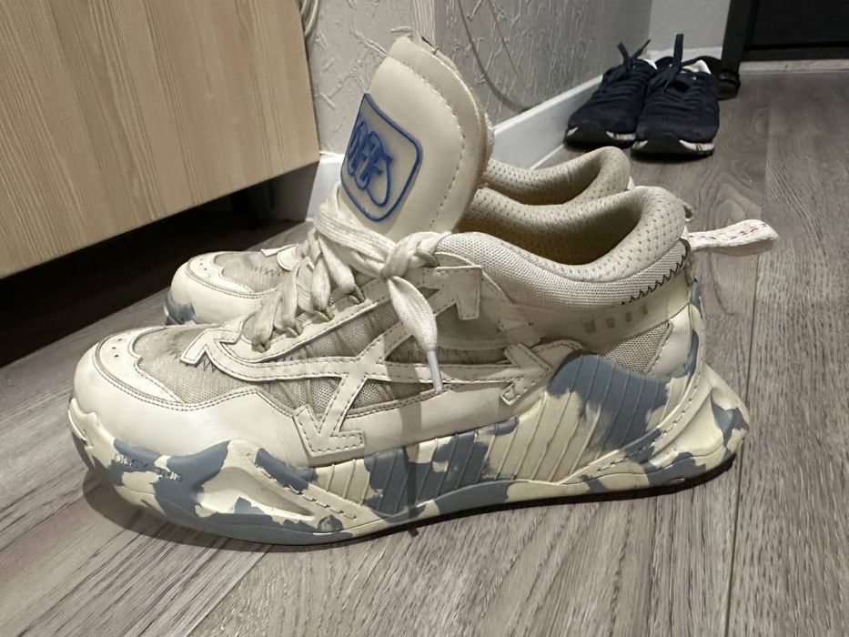 Кросовки Off-White Odsy 1000
