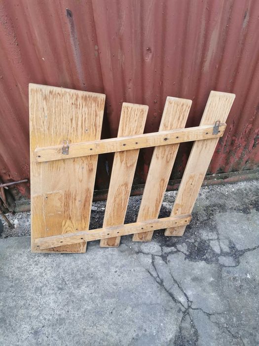 Wieszak Drewniany z lustrem