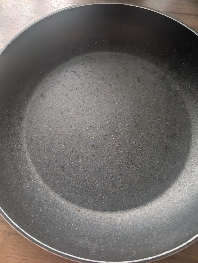 Patelnia 28 cm na płytę indukcyjną