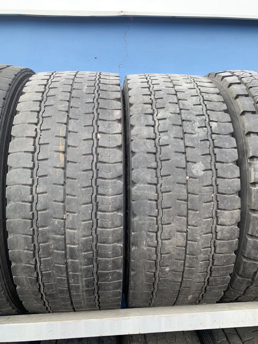 295/60R22.5 Bridgestone W990 2013рік Японія 7мм 2шт