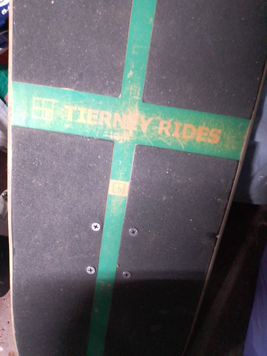 Skates (2) long board marca TIERNEY