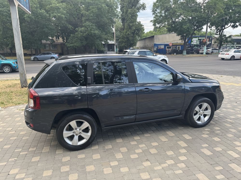 Продам Jeep Compass