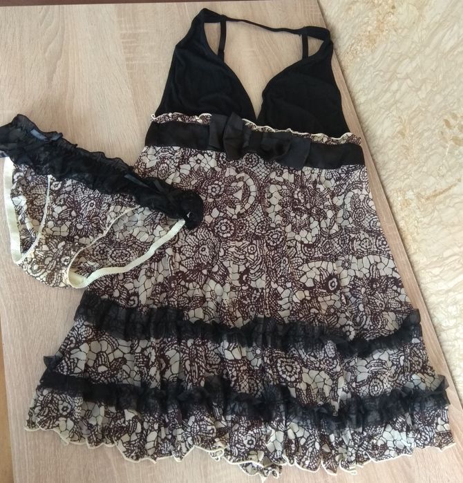 Пеньюар з трусиками