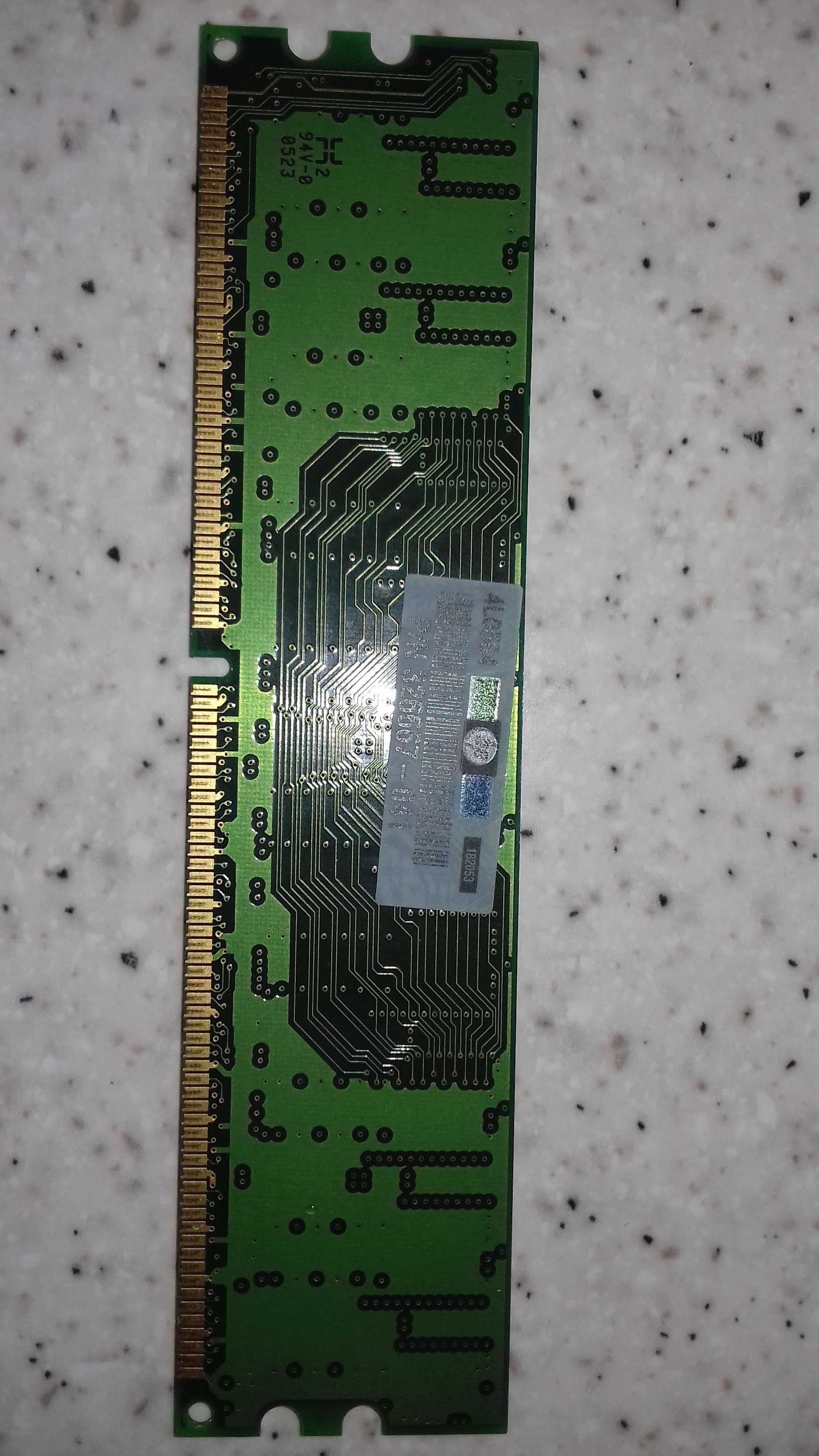 Pamięć RAM DDR 400 MHz
