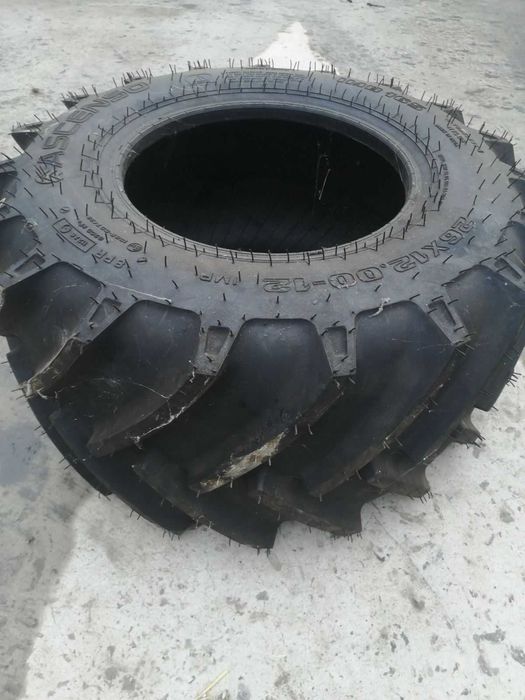 Продам нові  шини на спецтехніку.