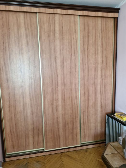 Продаж 1 кім.квартири цегла ремонт меблі р-н Лікарні Шв.допомоги