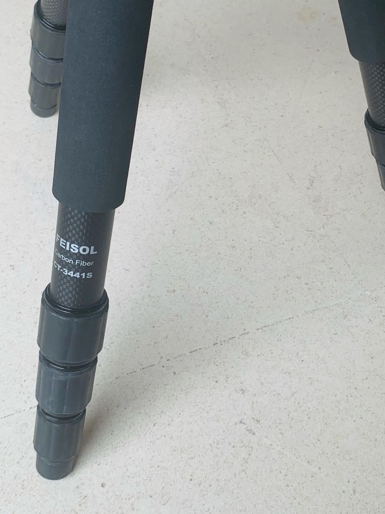 Tripé carbono Feisol CT-3441S com cabeça CB-40D