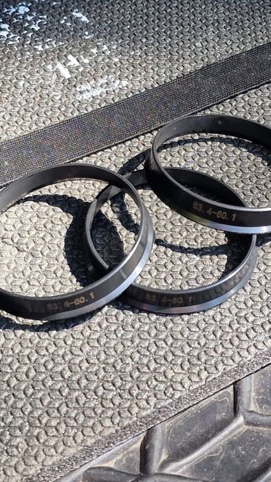 Адаптеры на диски Кольцо центровочное 63,4-60,1 проставочные,