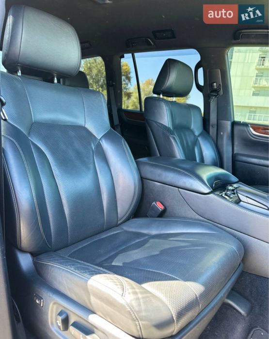 Продам Lexus LX 450d