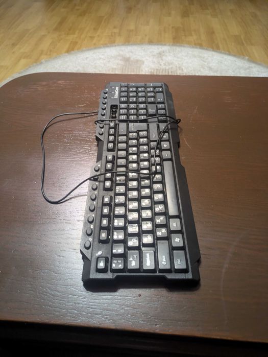 Продам клавиатуру