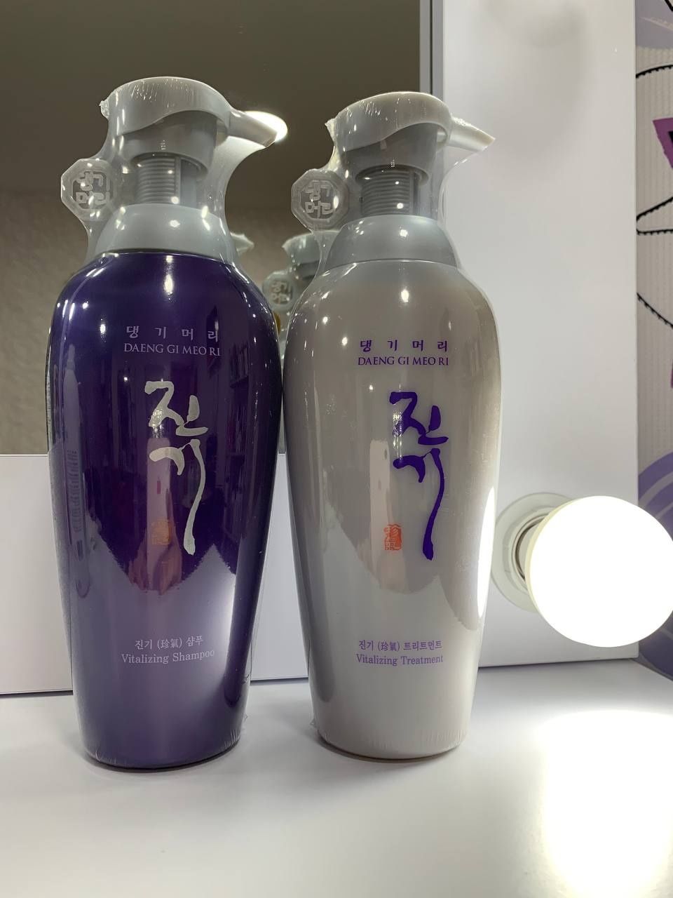 Набор: Регенеруючий шампунь и кондиционер Daeng Gi Meo Ri Vitalizing