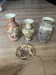 Zestaw porcelany dekoracyjnej – wazony i talerz – Chiny, lata 70–90