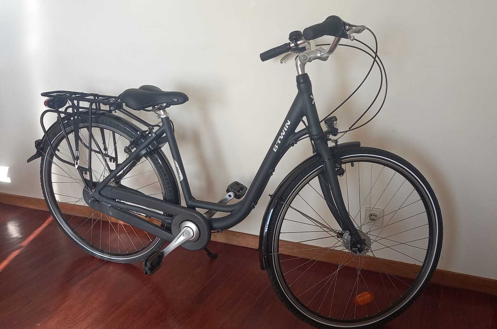 Bicicleta de cidade ELOPS 920 cor preta