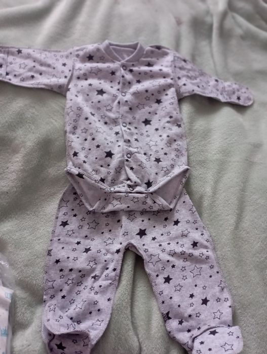 На хлопчика  одежка