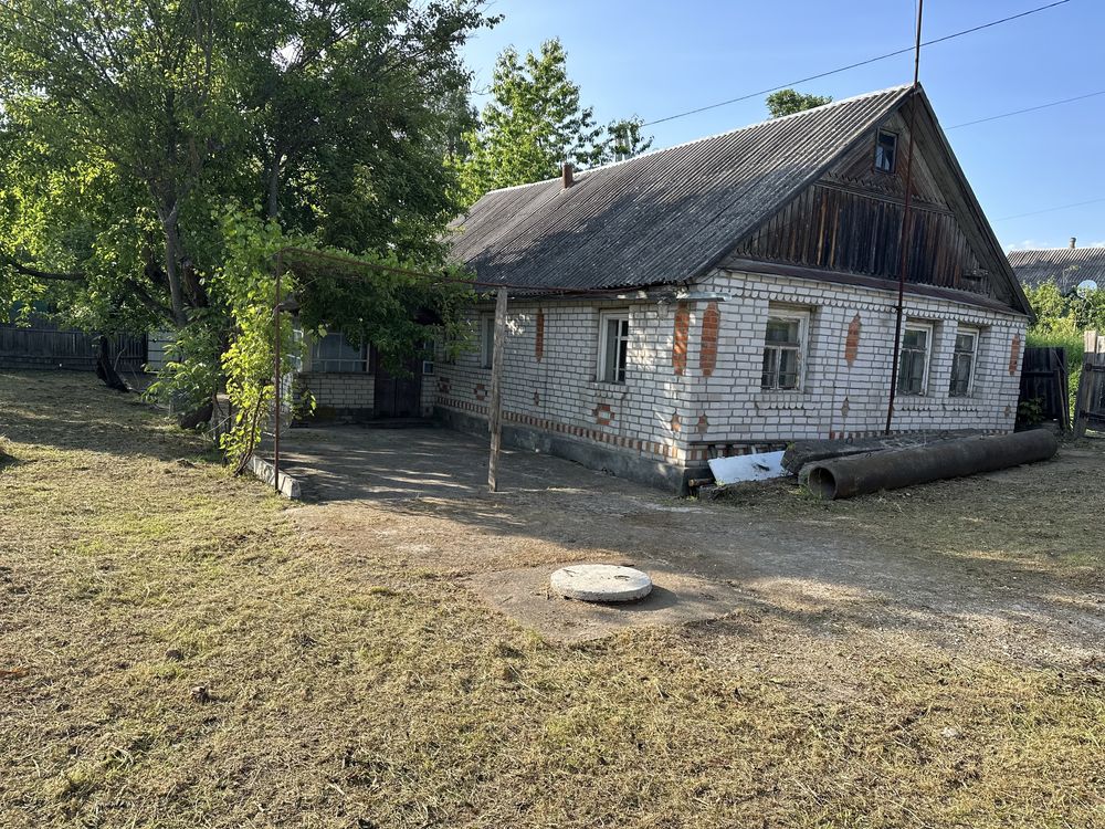 Продам будинок в Троянові (в центрі)