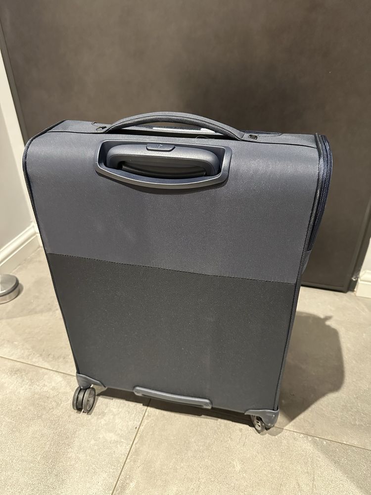 Walizka kabinowa Samsonite Airea Spinner 55 cm – granatowa