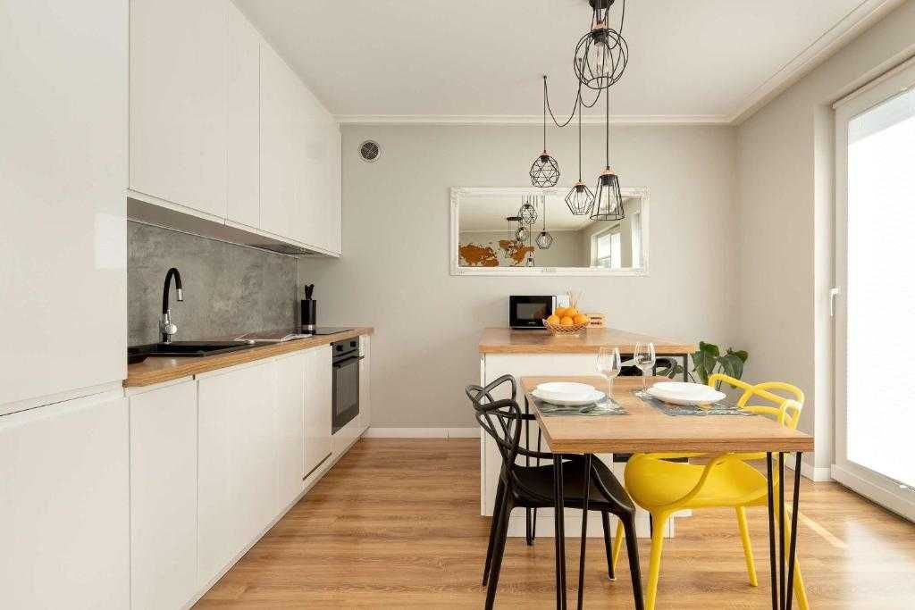 Apartament nad morzem z ogródkiem i widokiem na morze - dla 4 osób