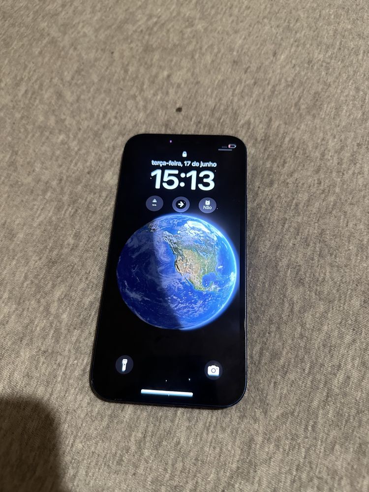 iphone 12.
