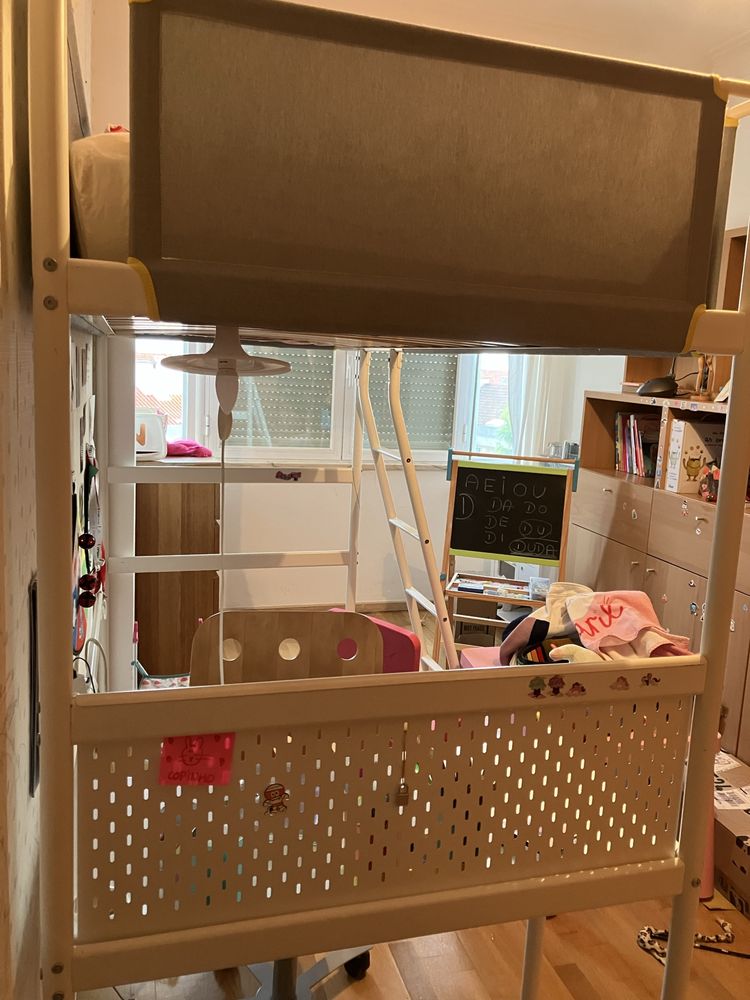 Cama alta Ikea Vitval com colchão