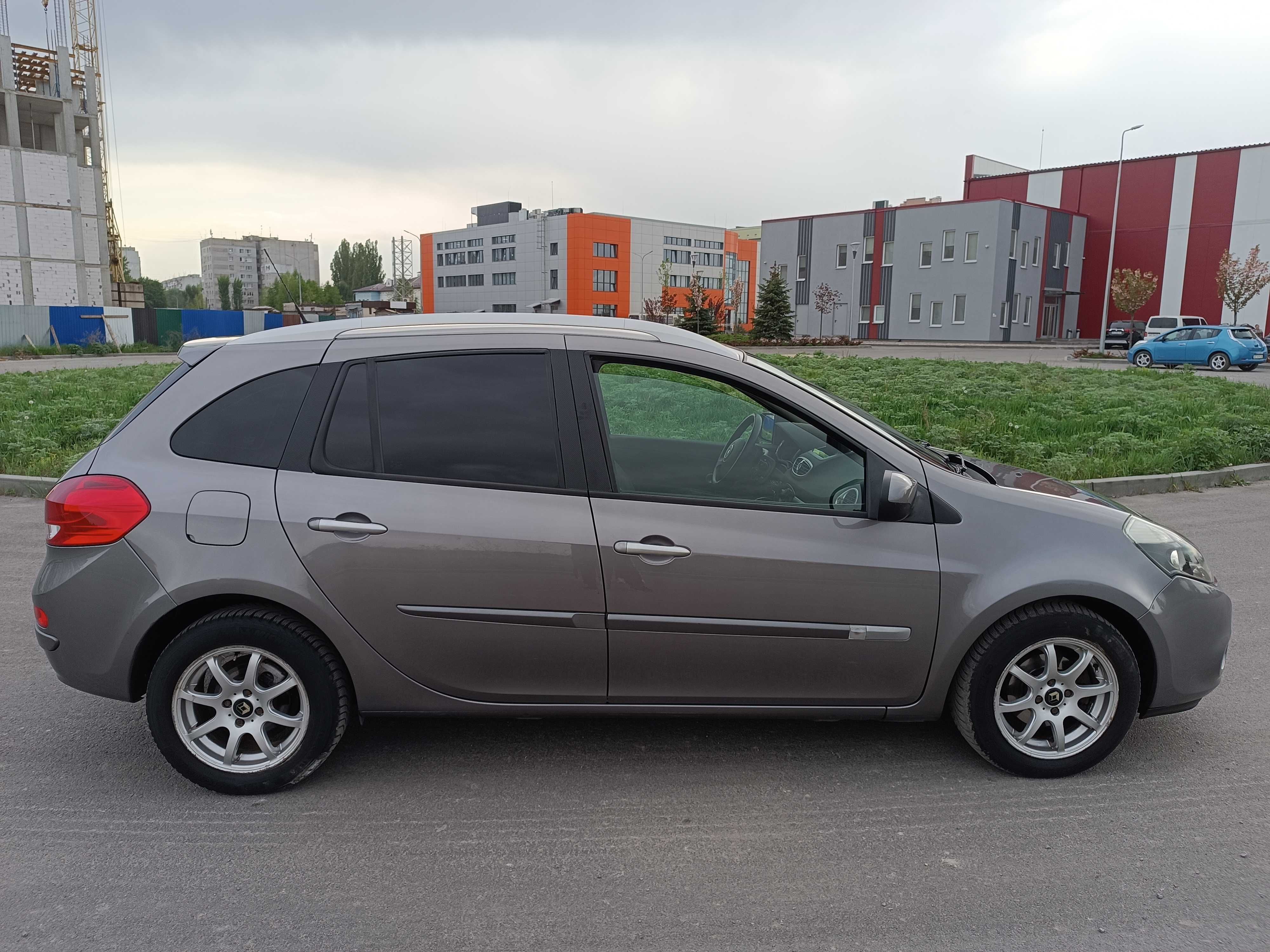 Renault Clio GRAND Tour