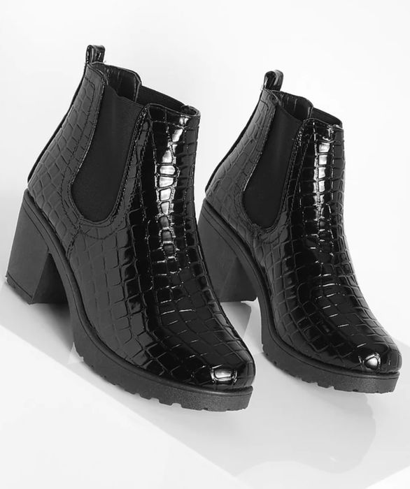 Челсі, ботінки, туфлі лакові boohoo 40 розмір на резинці