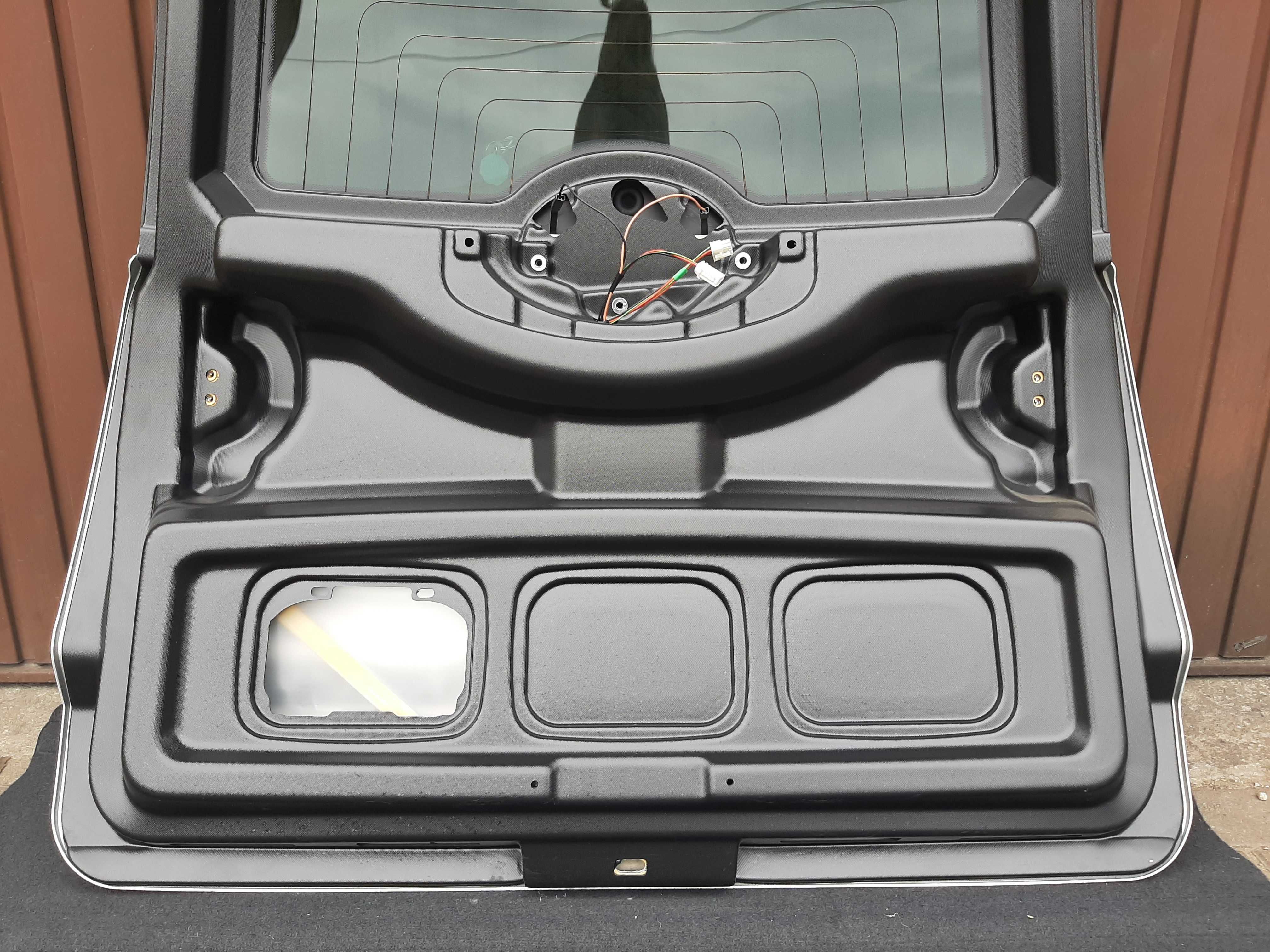 Klapa bagażnika microcar M8 nowa
