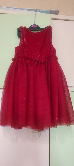 Велюрова, оксамитова пишна сукня