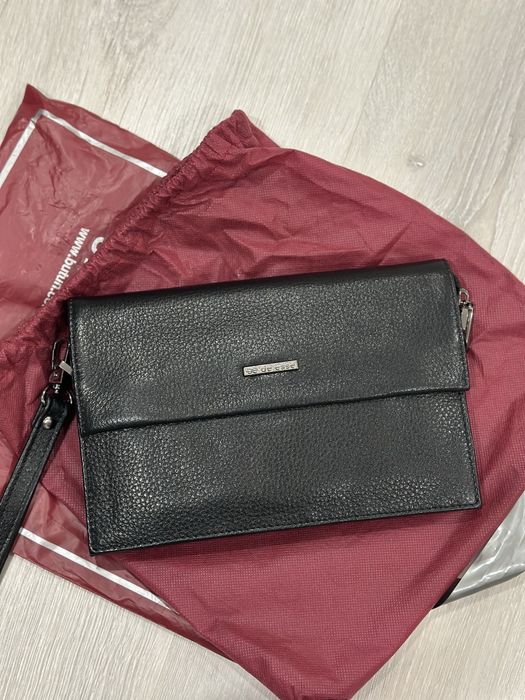 De esse шкіра чоловікам