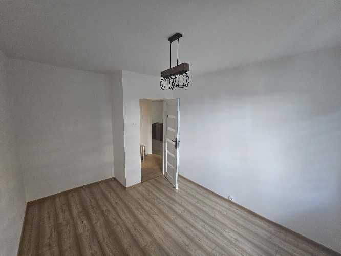 Sprzedam 2 pokojowe, po remoncie, Orkana 7