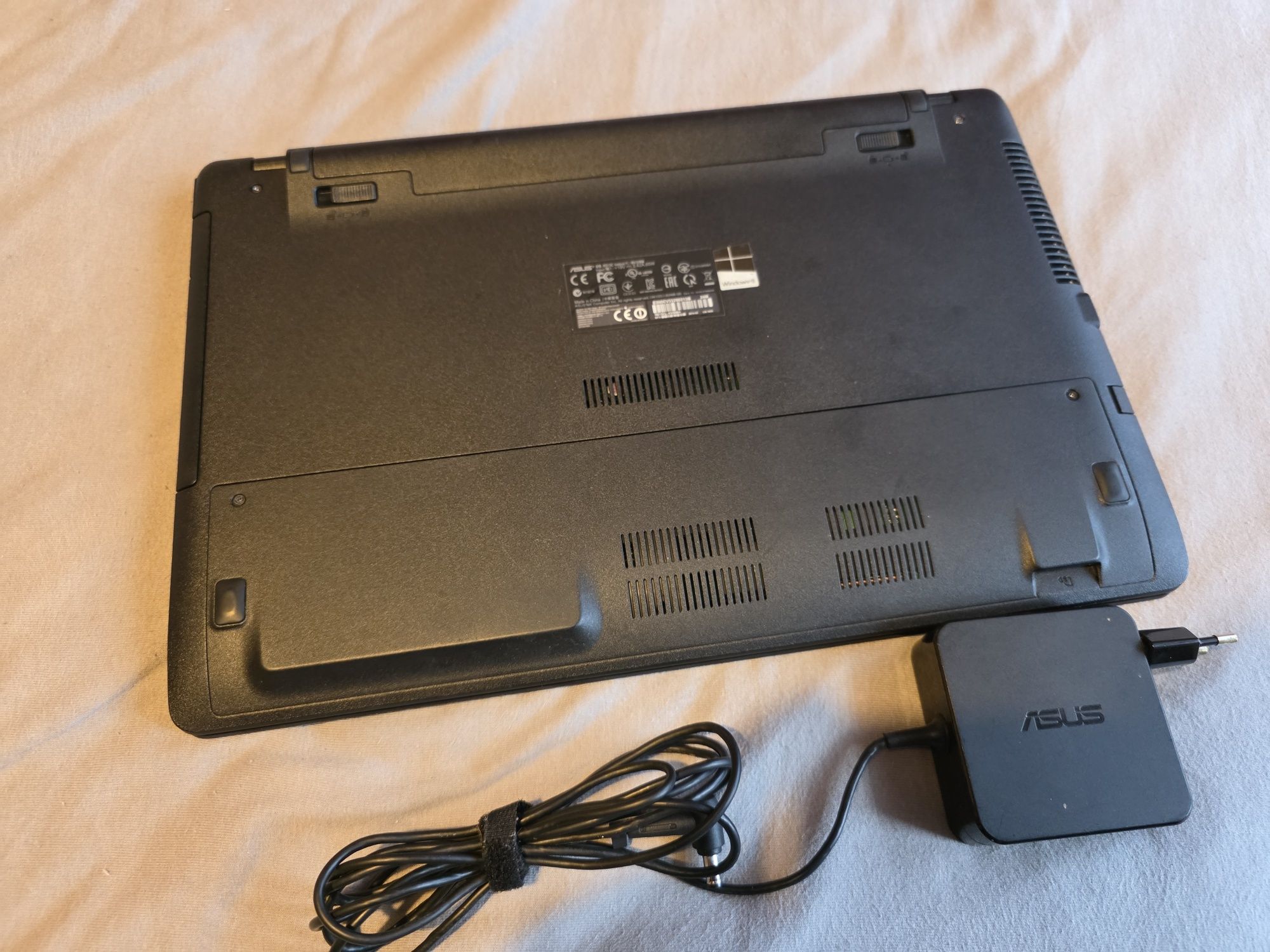 ASUS R513C i3-3127U, 256GB SSD, 4GB ram, GTX 710M