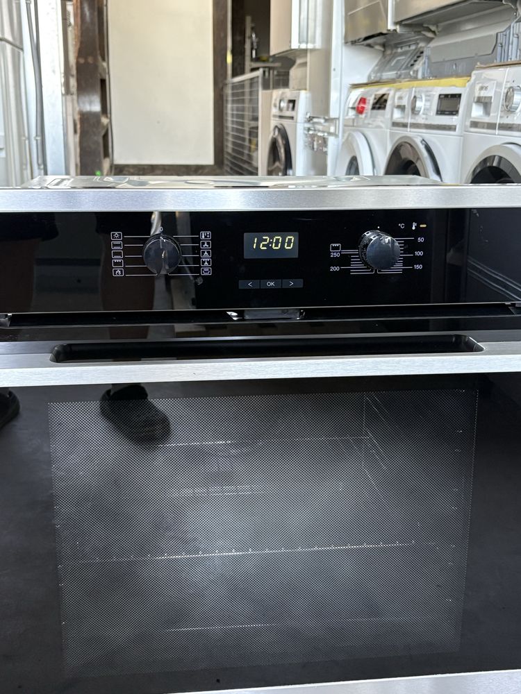 Dуховка Miele H 2566 BP Built-In, 76 л, A+, Pyro-Clean, CleanSteel