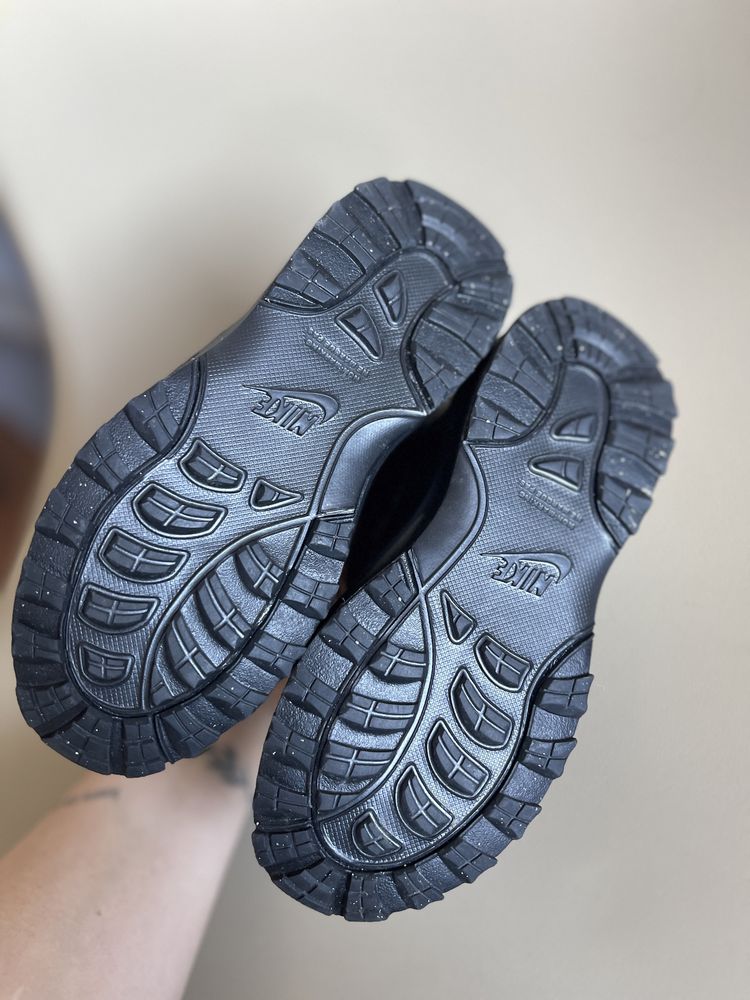 Nike manoa r.28,5 nowe