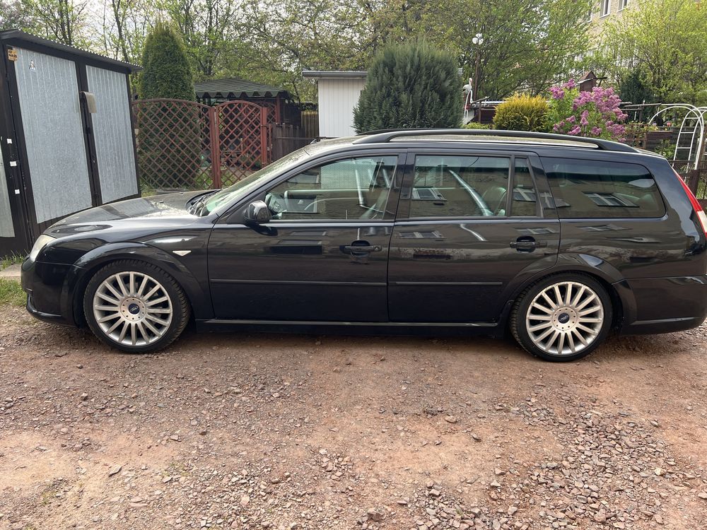 Ford Mondeo Mk3 ST220 3.0 V6.