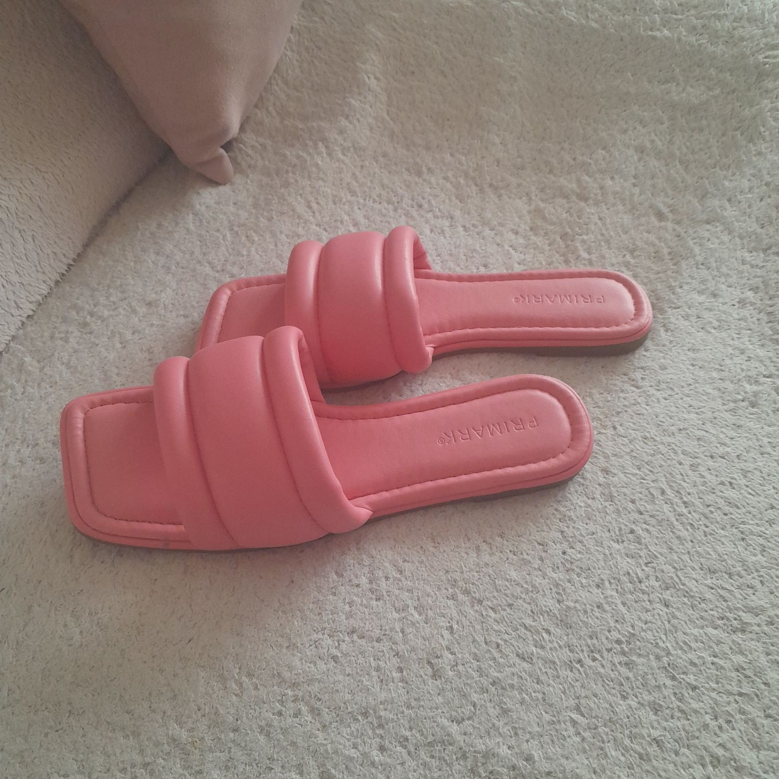 Klapki Primark nowe