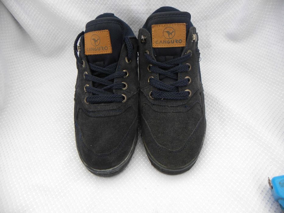 Buty sportowe chłopięce młodzieżowe wiązane rozmiar 38