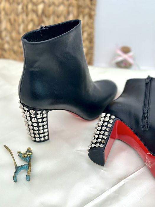 Туфлі Christian Louboutin, модель Suzy Falk