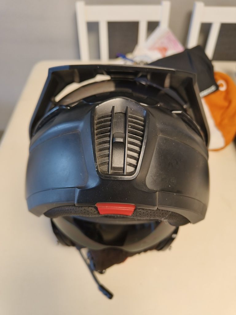 Kask Schubert z intercomem blututh