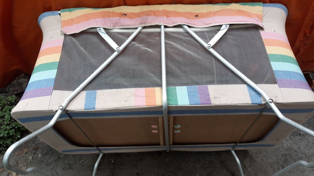 Манеж дитячий ліжечко кровать.