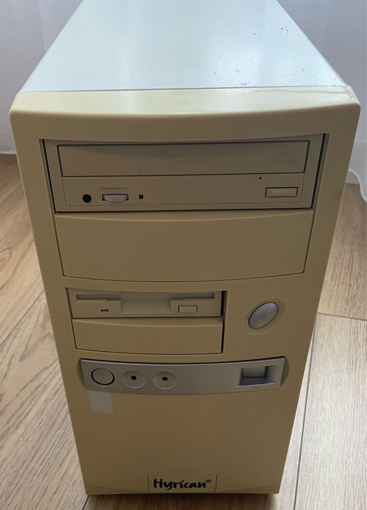 Retro komputer windows 98 pentium 3 III Sdram ata cdrom